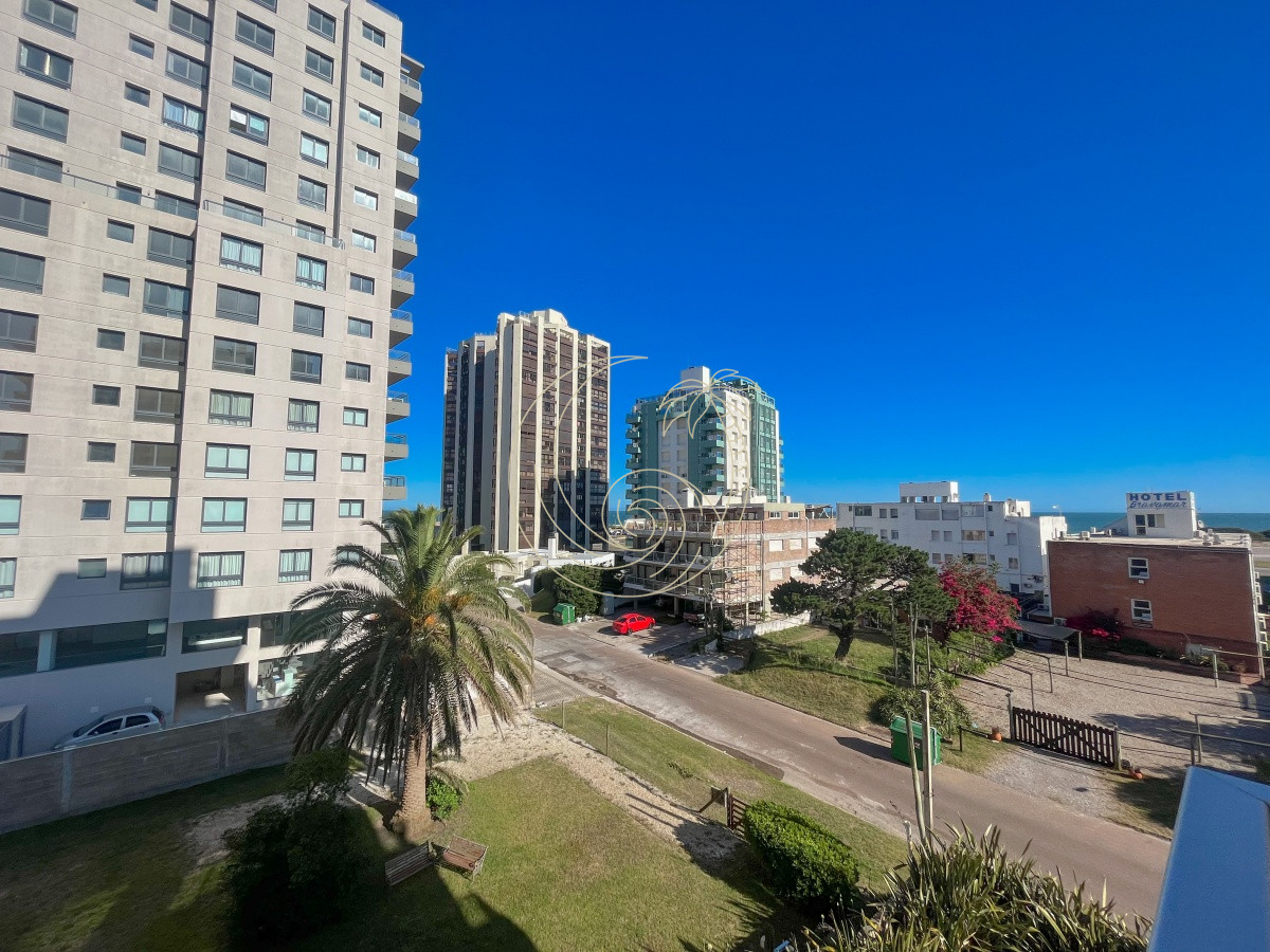 Apartamento ID.21092382 - Apartamento de 2 dormitorios en venta Punta del Este