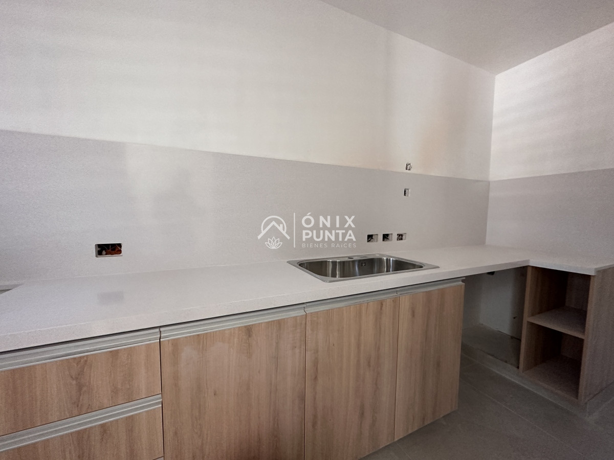 Apartamento ID.139 - Apartamento de 2 dormitorios en venta Punta del Este