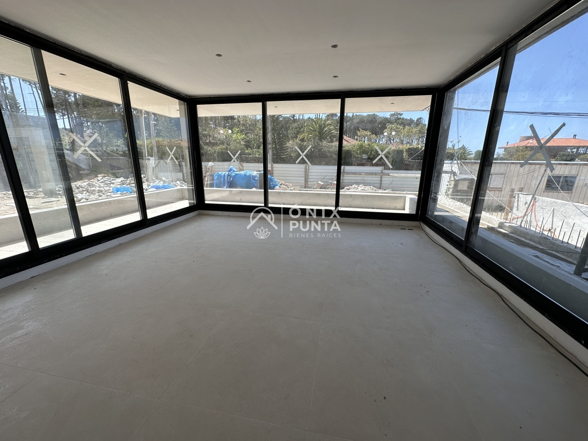 Apartamento ID.139 - Apartamento de 2 dormitorios en venta Punta del Este