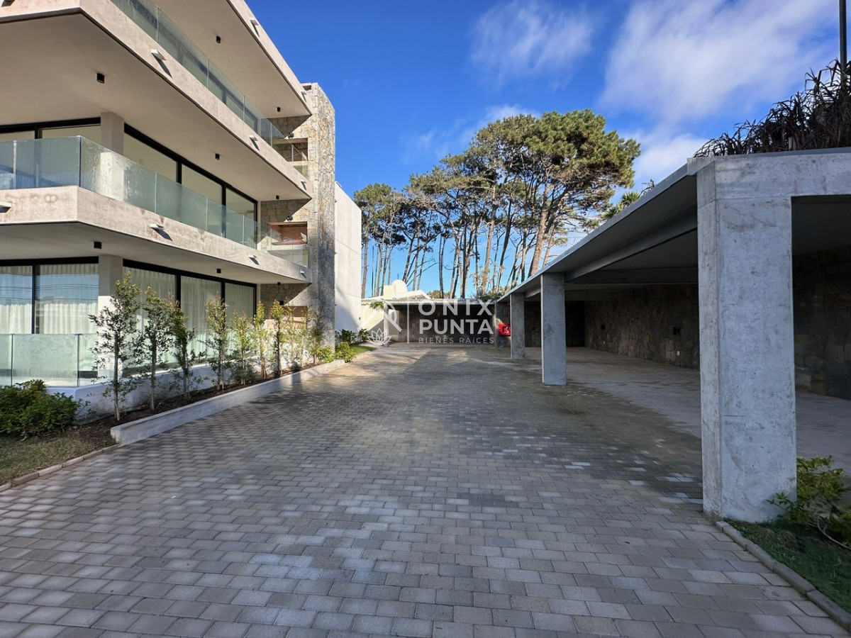 Apartamento ID.139 - Apartamento de 2 dormitorios en venta Punta del Este