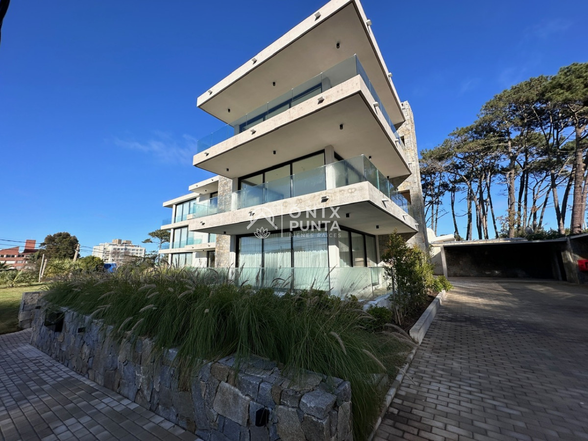 Apartamento ID.139 - Apartamento de 2 dormitorios en venta Punta del Este