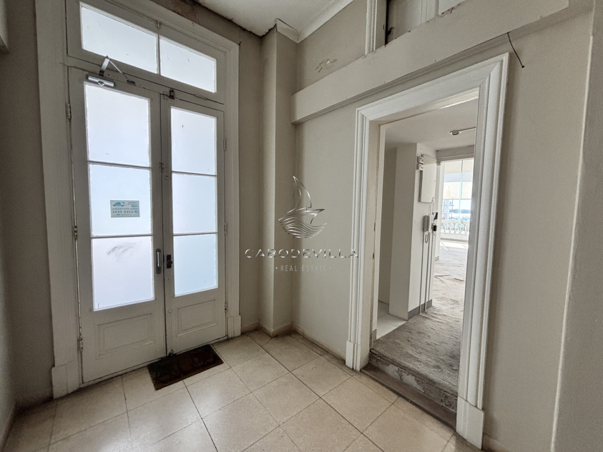 Local Comercial ID.1056 - Local en alquiler anual en calle 20 Fashion Road Punta del Este