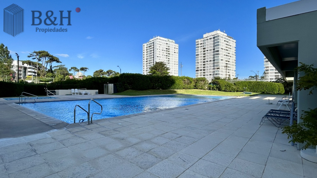 Apartamento ID.6962 - Apartamento en venta frente al mar en Punta del Este