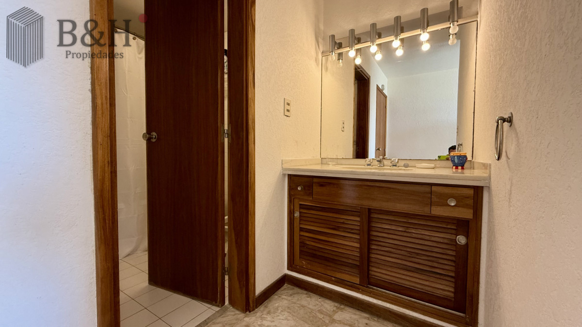 Apartamento ID.6962 - Apartamento en venta frente al mar en Punta del Este
