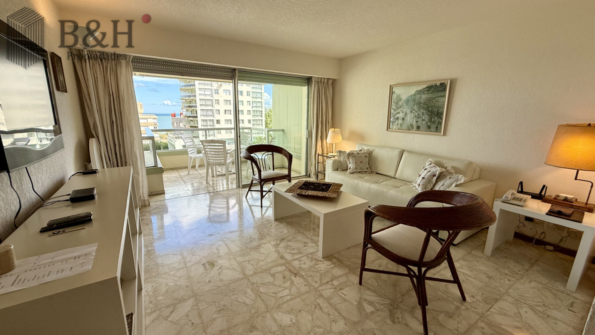 Apartamento ID.6962 - Apartamento en venta frente al mar en Punta del Este