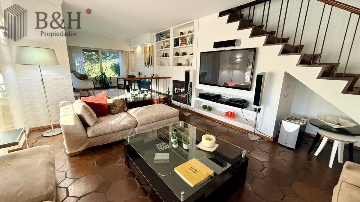 Casa ID.7431 - Casa en venta a una cuadra de plaza mansa