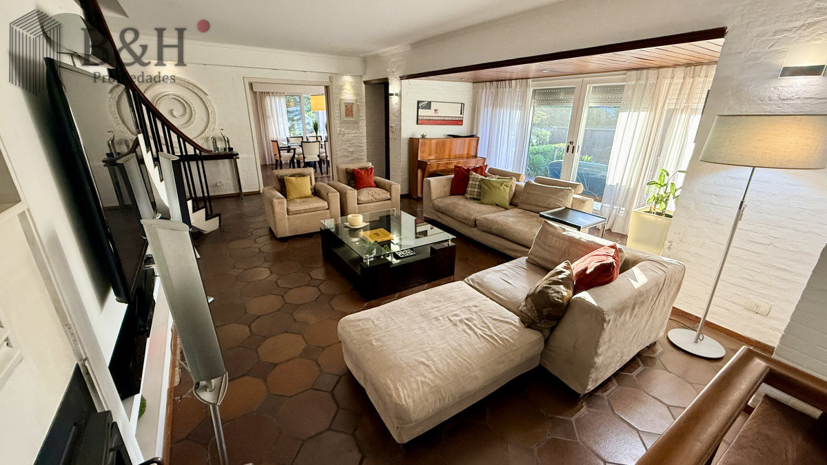 Casa ID.7431 - Casa en venta a una cuadra de plaza mansa