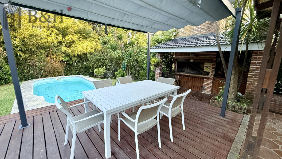 Casa ID.7431 - Casa en venta a una cuadra de plaza mansa