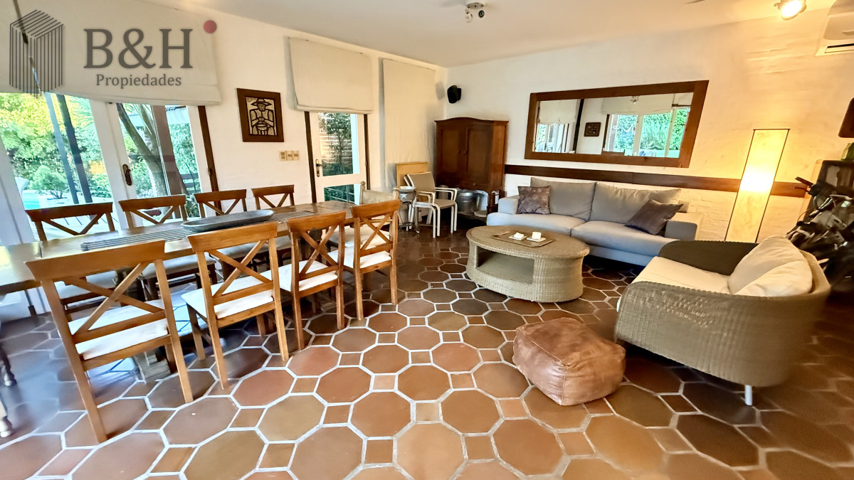 Casa ID.7431 - Casa en venta a una cuadra de plaza mansa