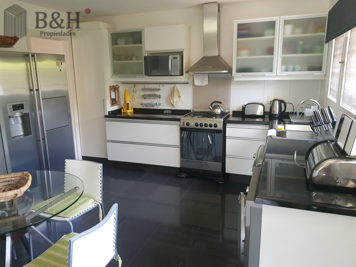 Casa ID.7431 - Casa en venta a una cuadra de plaza mansa