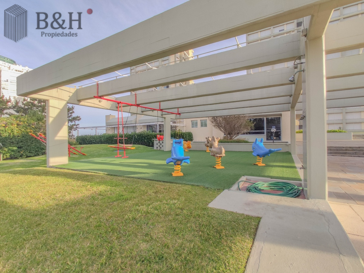 Apartamento ID.6962 - Apartamento en venta frente al mar en Punta del Este