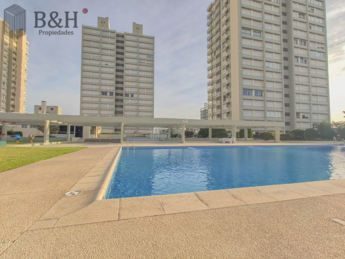 Apartamento ID.6962 - Apartamento en venta frente al mar en Punta del Este