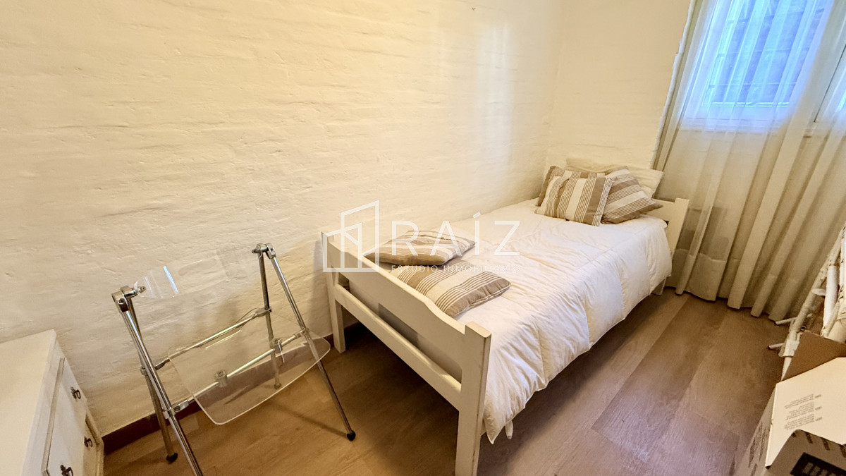 Casa ID.11823 - VENTA CASA 3 DORMITORIOS Y DEPENDENCIA PLAYA MANSA