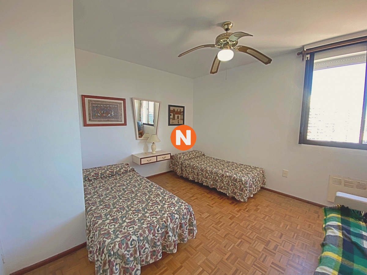 Apartamento Ref.219443 - Apartamento de 2 dormitorios en venta Punta del Este