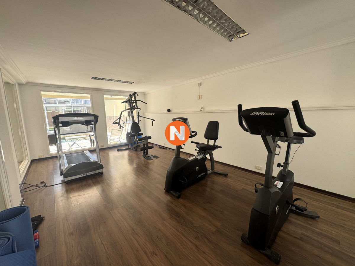 Apartamento Ref.225050 - Apartamento en venta de 3 dormitorios en Playa Brava Punta del Este