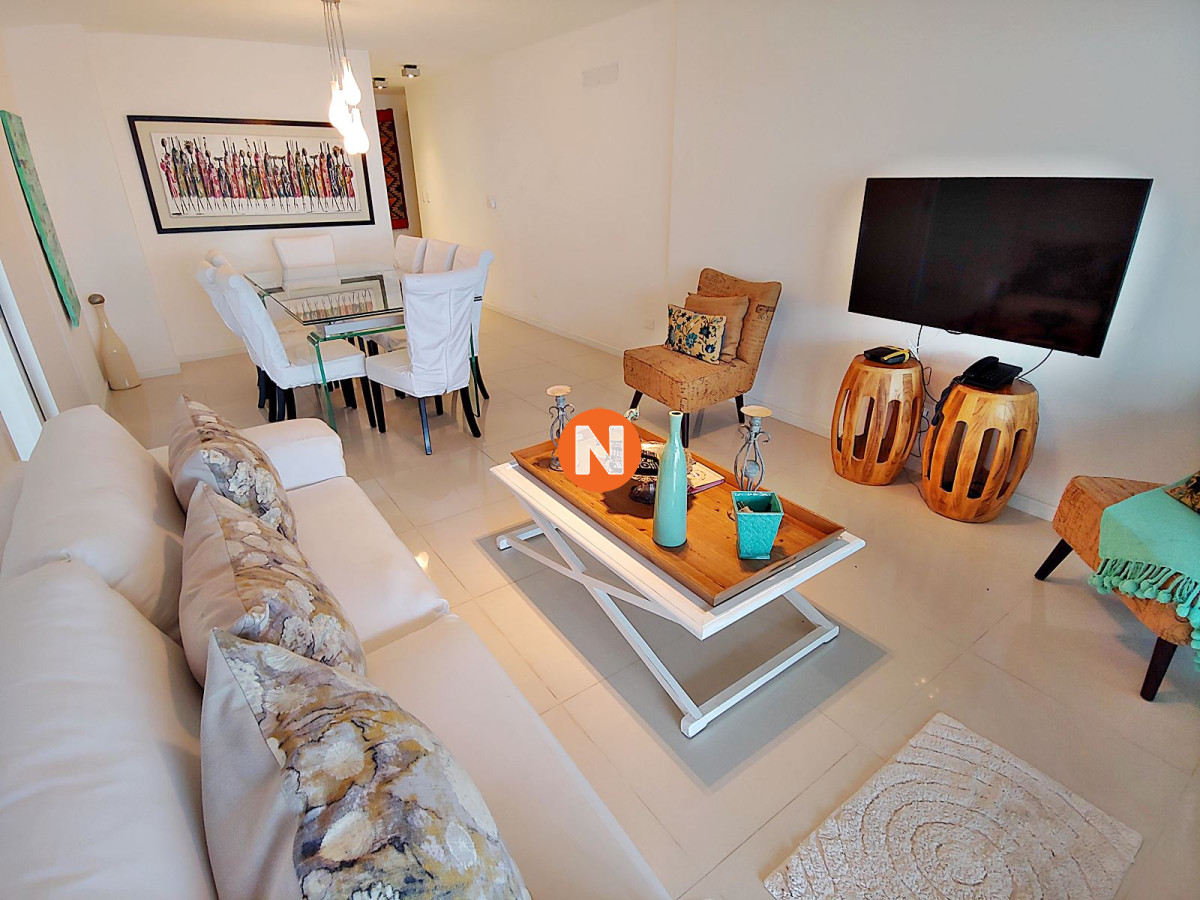 Apartamento Ref.216770 - Torre de Categoría a metros del mar con amplios amenities.