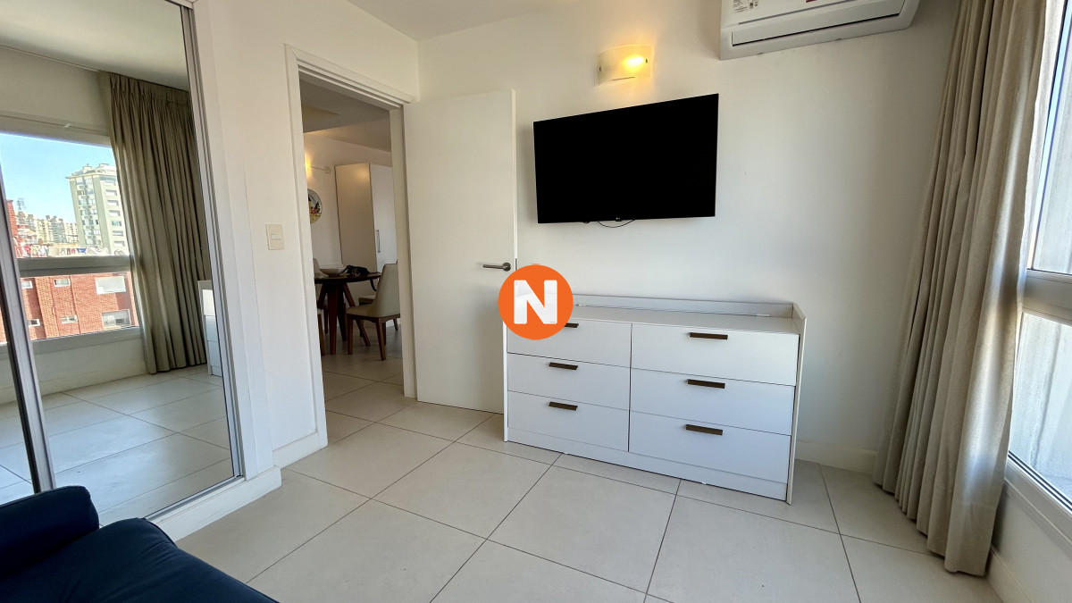Apartamento Ref.223048 - Apartamento de dos dormitorios a metros de playa brava y mansa en Punta del Este