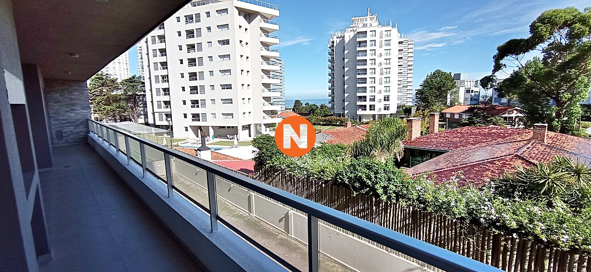 Apartamento Ref.220539 - VENTA DE APARTAMENTO DE 3 DORMITORIOS CON PARRILERO PROPIO EN AIDY GRILL