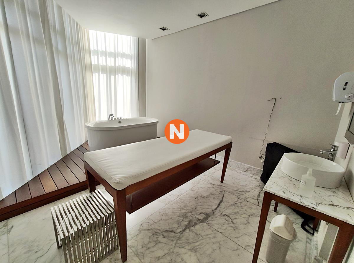Apartamento Ref.220612 - VENTA DE APARTAMENTO DE 3 DORMITORIOS EN EDIFICIO SUNRISE PUNTA DEL ESTE 