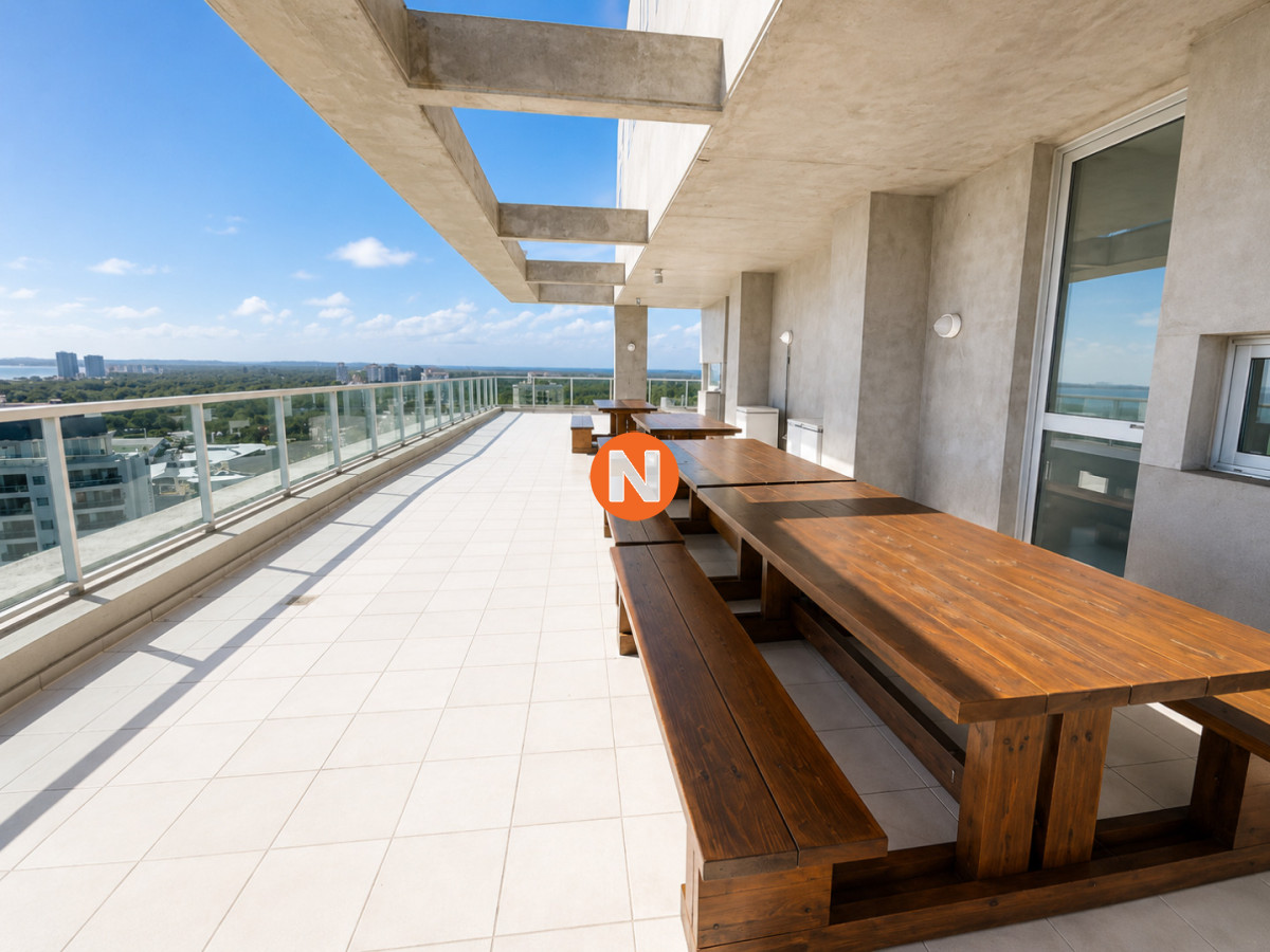 Apartamento Ref.225487 - Apartamento en venta de 3 dormitorios en Punta del Este