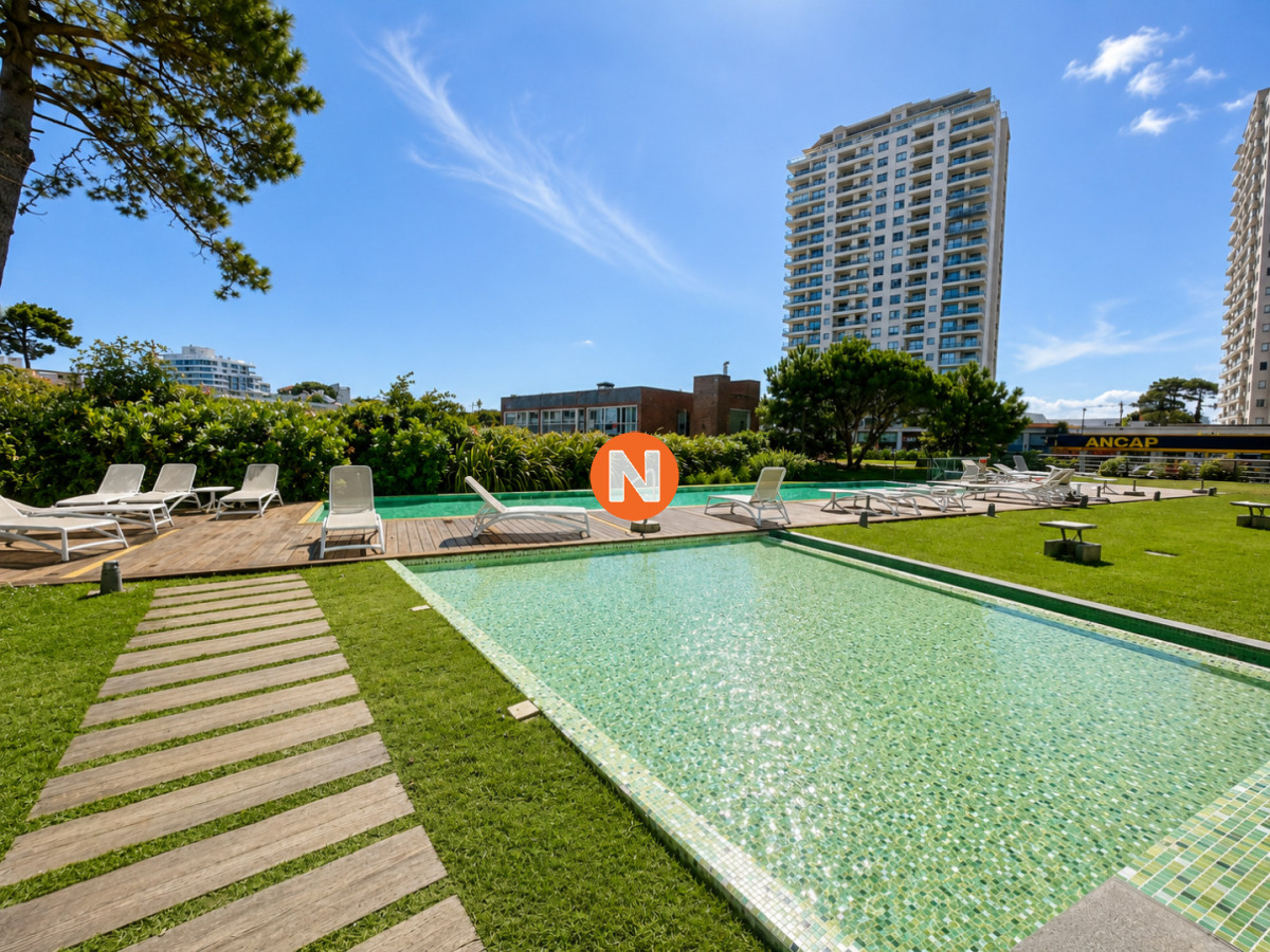 Apartamento Ref.225487 - Apartamento en venta de 3 dormitorios en Punta del Este