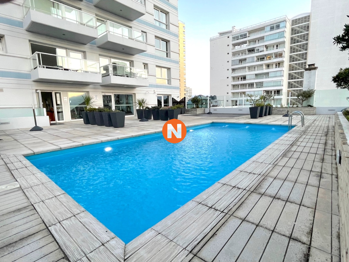 Apartamento Ref.223048 - Apartamento de dos dormitorios a metros de playa brava y mansa en Punta del Este