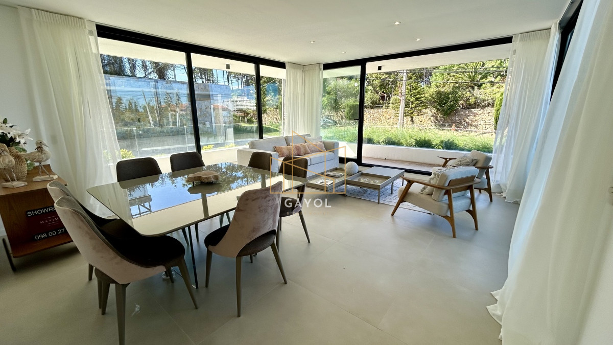 Apartamento ID.352 - Apartamento de 2 dormitorios en venta Punta del Este
