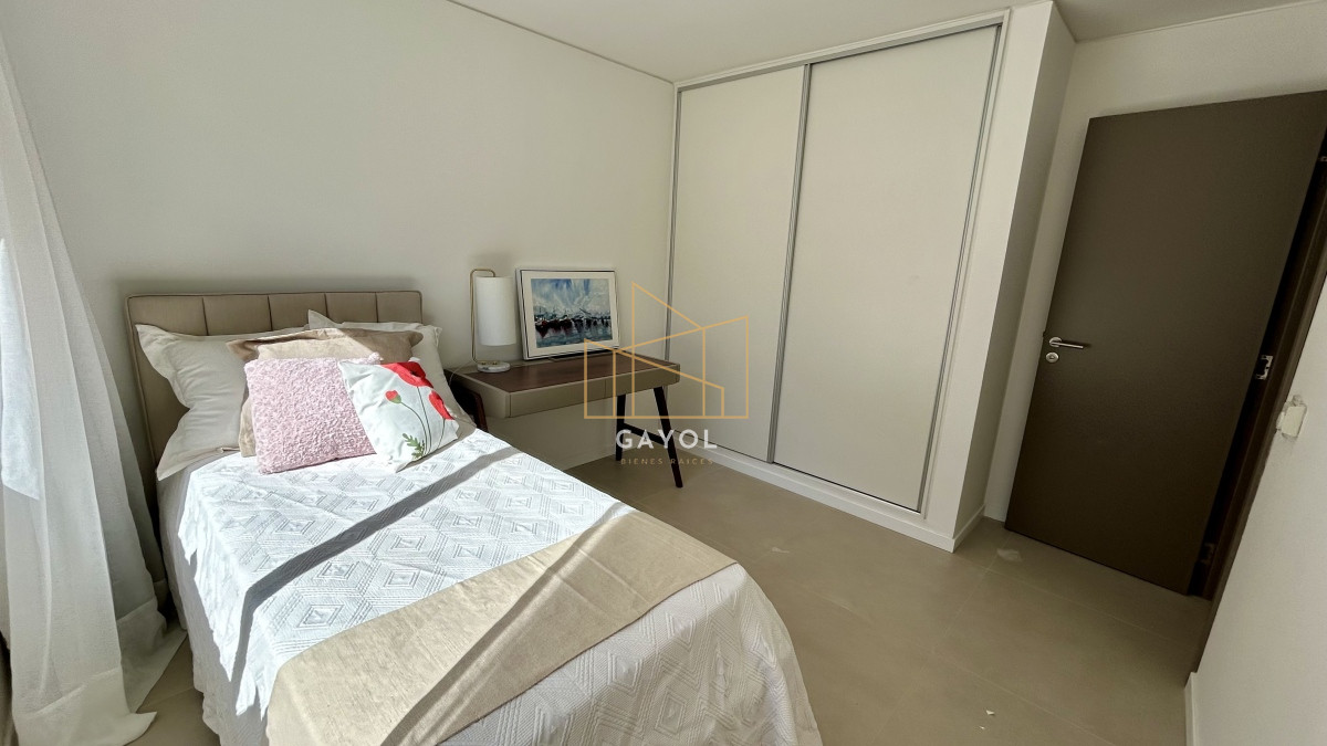 Apartamento ID.352 - Apartamento de 2 dormitorios en venta Punta del Este