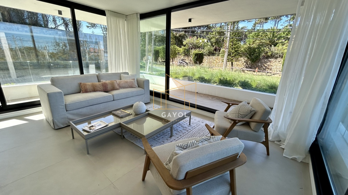Apartamento ID.352 - Apartamento de 2 dormitorios en venta Punta del Este