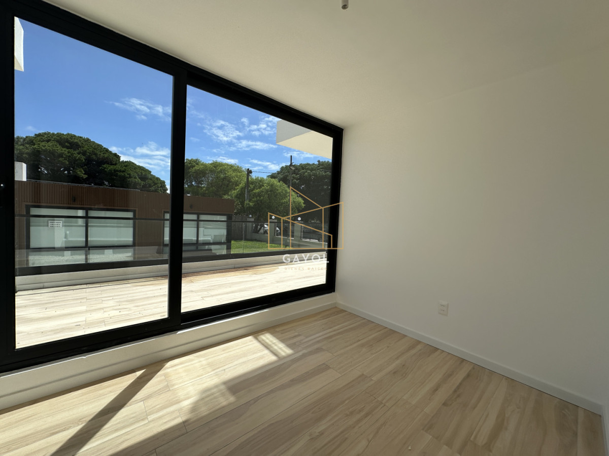 Apartamento ID.1182 - Apartamento en venta de 2 dormitorios, Aidy Grill, Punta del Este.