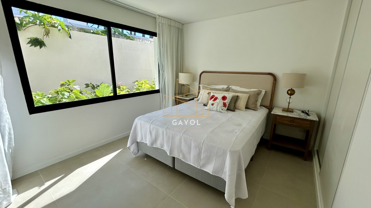 Apartamento ID.352 - Apartamento de 2 dormitorios en venta Punta del Este