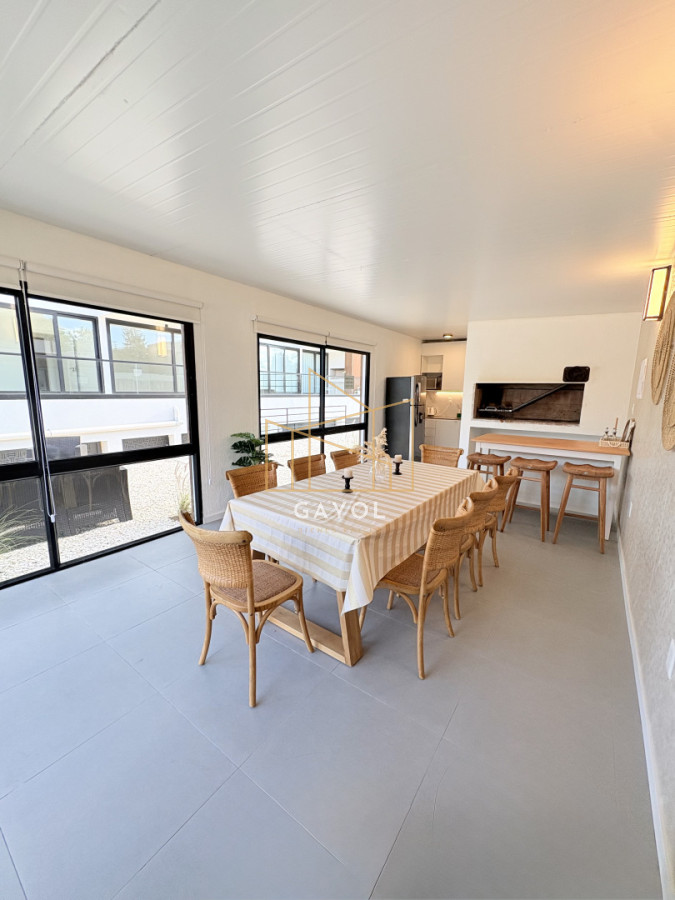 Apartamento ID.1182 - Apartamento en venta de 2 dormitorios, Aidy Grill, Punta del Este.