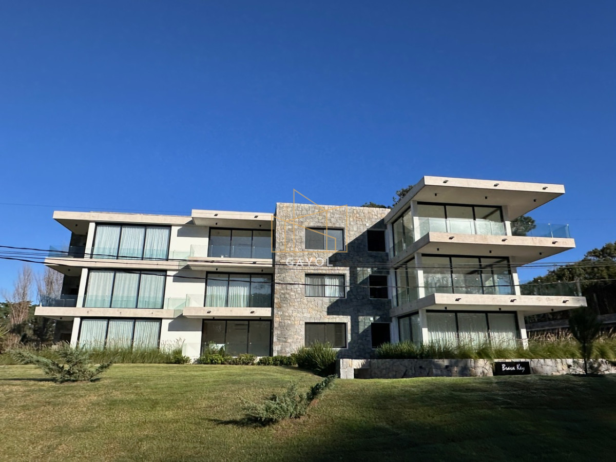 Apartamento ID.352 - Apartamento de 2 dormitorios en venta Punta del Este