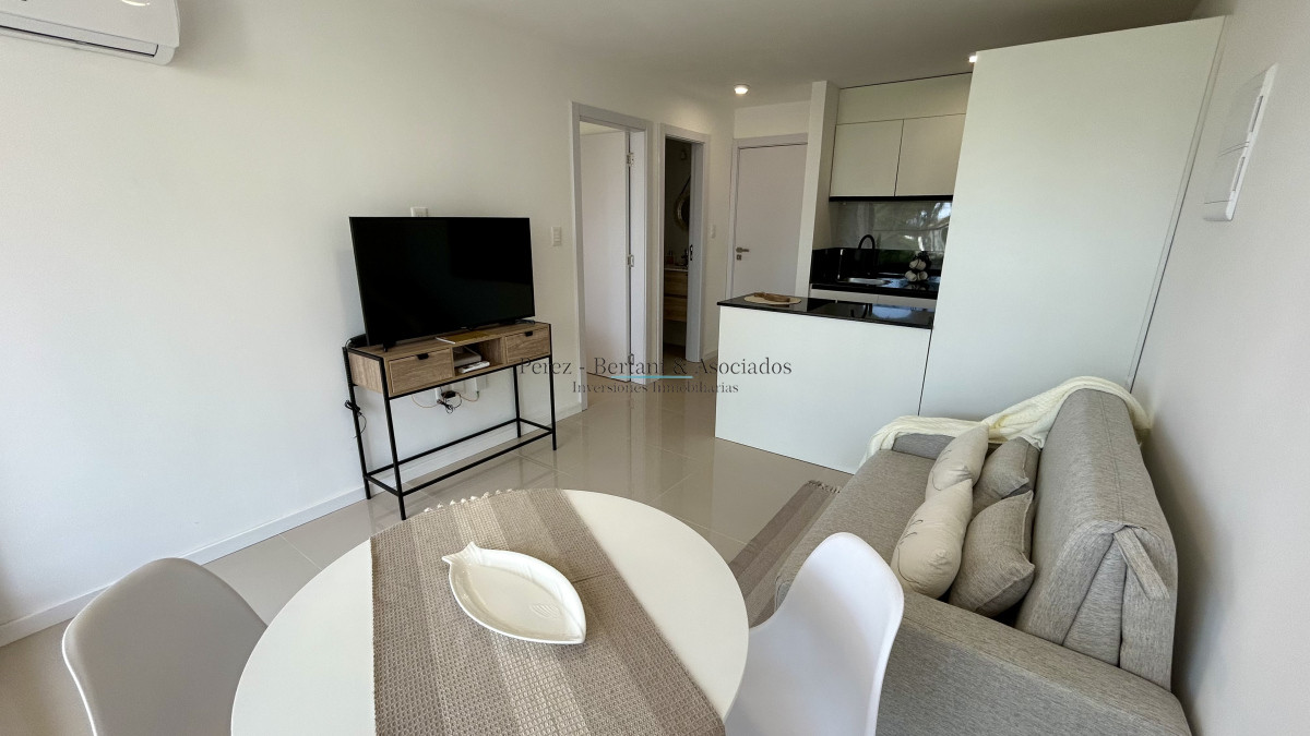 Apartamento ID.1256 - Apartamento de un dormitorio con terraza en venta a 2 cuadras de la mansa