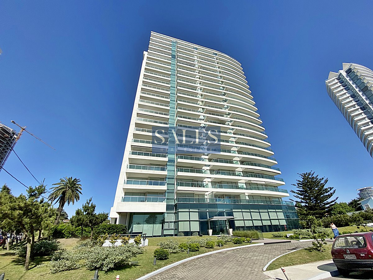 Apartamento ID.623 - Hermoso apartamento de 3 dormitorios a pasos de Playa Mansa! 