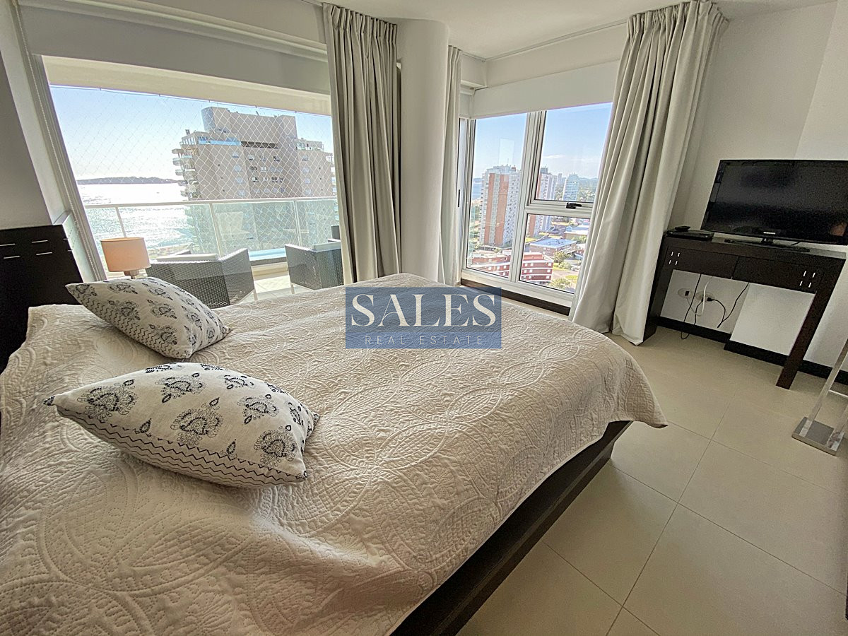Apartamento ID.623 - Hermoso apartamento de 3 dormitorios a pasos de Playa Mansa! 