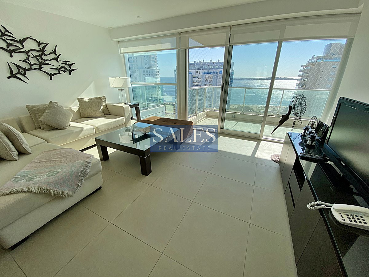 Apartamento ID.623 - Hermoso apartamento de 3 dormitorios a pasos de Playa Mansa! 