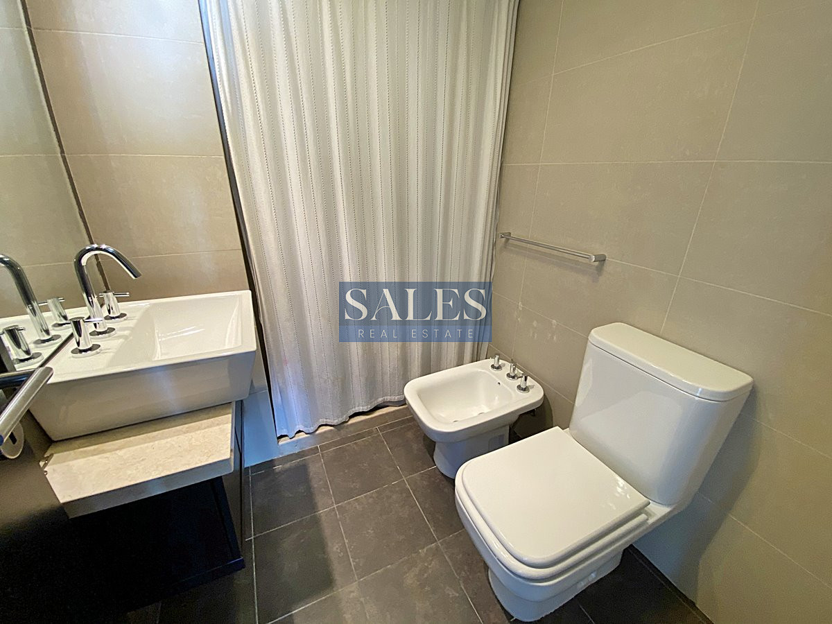 Apartamento ID.623 - Hermoso apartamento de 3 dormitorios a pasos de Playa Mansa! 
