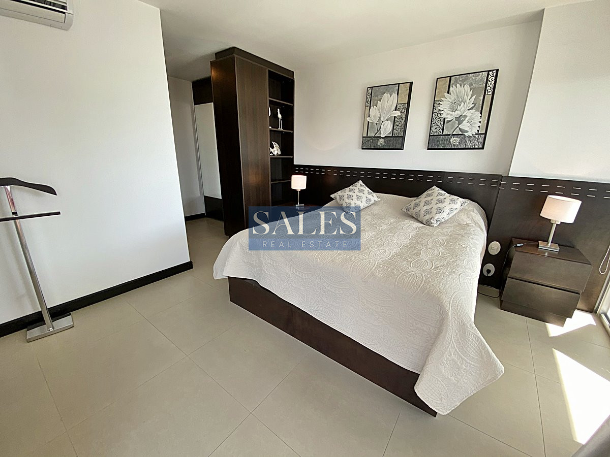 Apartamento ID.623 - Hermoso apartamento de 3 dormitorios a pasos de Playa Mansa! 