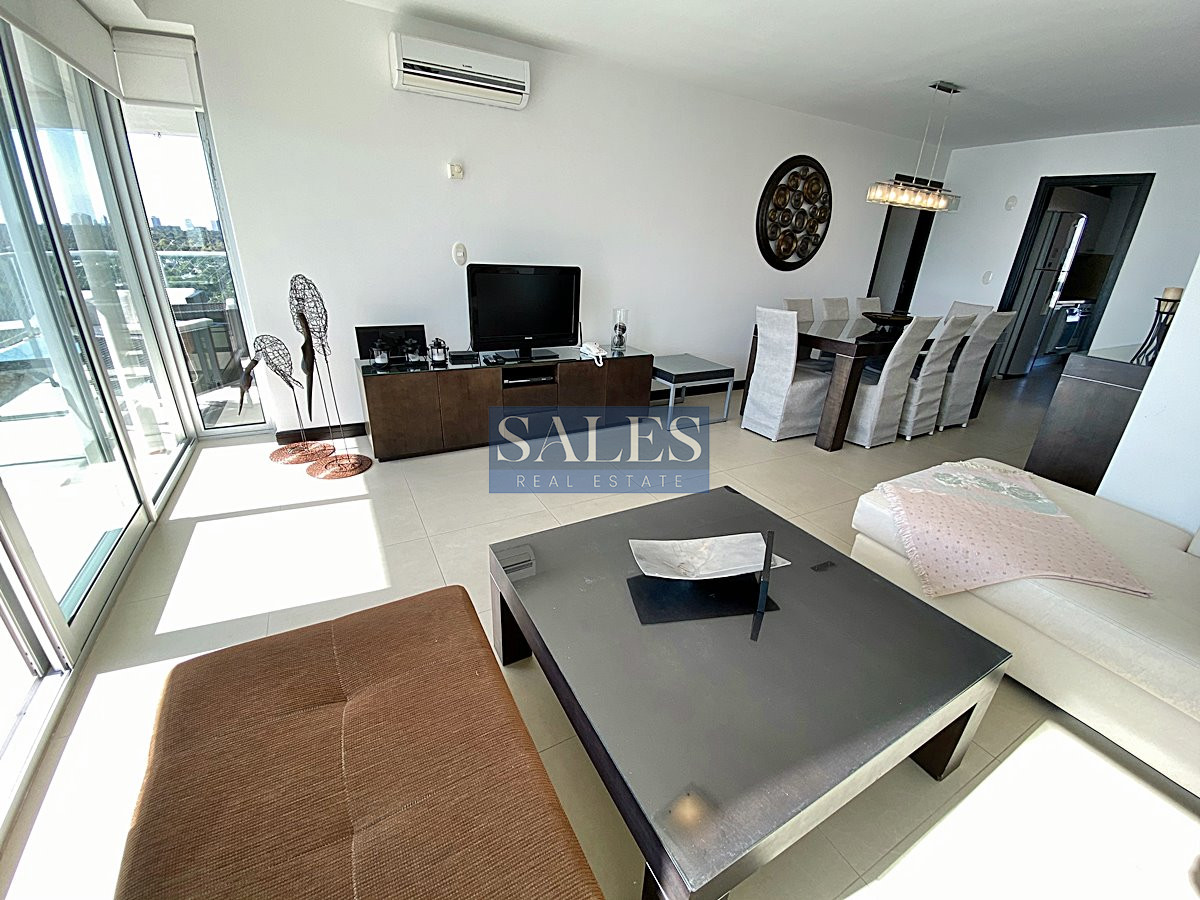 Apartamento ID.623 - Hermoso apartamento de 3 dormitorios a pasos de Playa Mansa! 