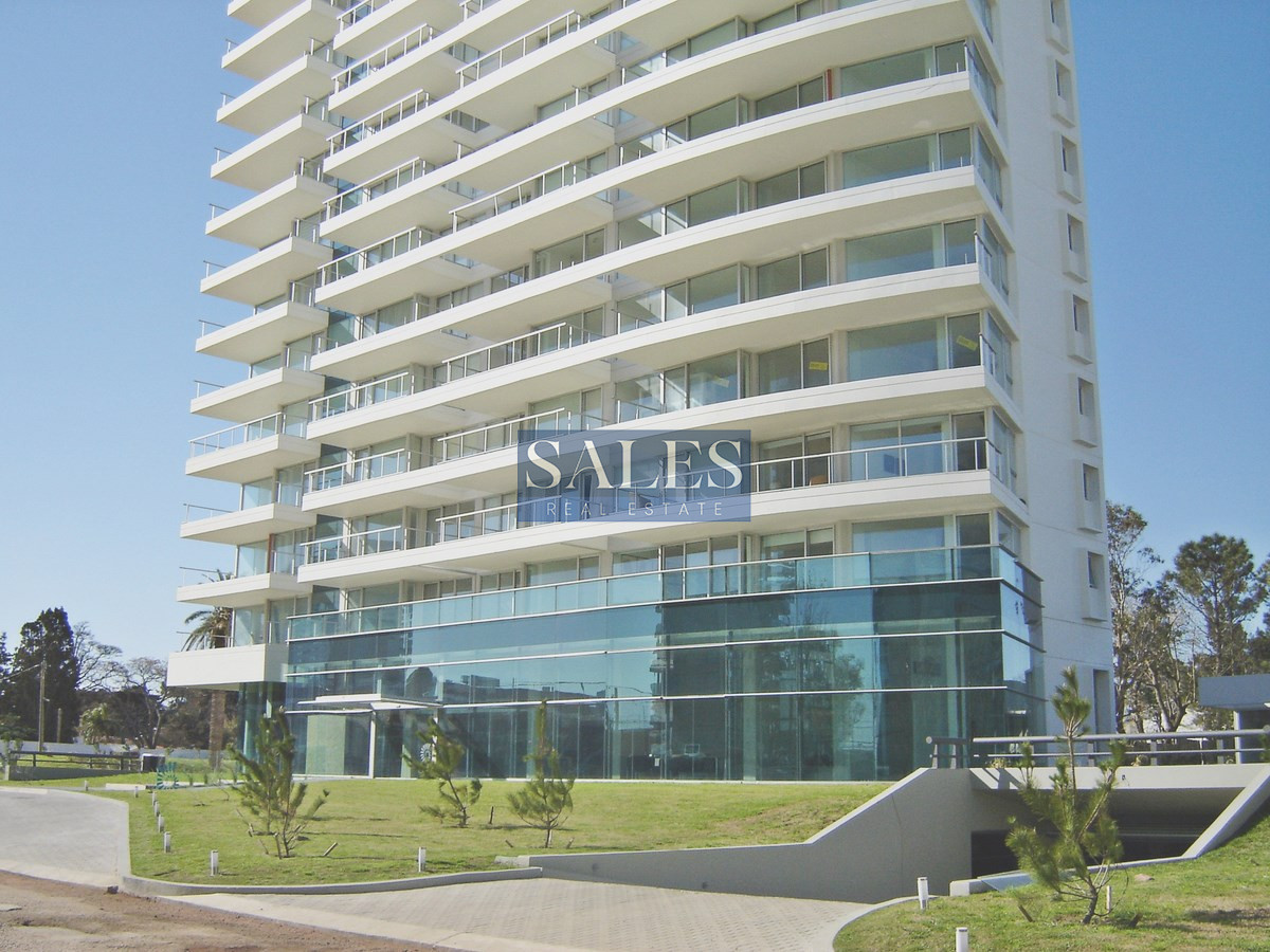 Apartamento ID.623 - Hermoso apartamento de 3 dormitorios a pasos de Playa Mansa! 