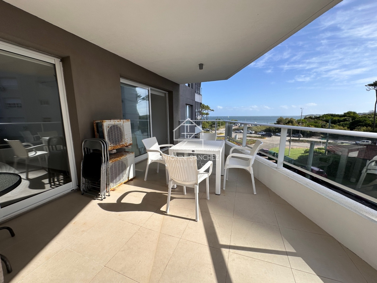 Apartamento ID.1946 - Apartamento en venta en primera linea Playa Mansa - parrillero