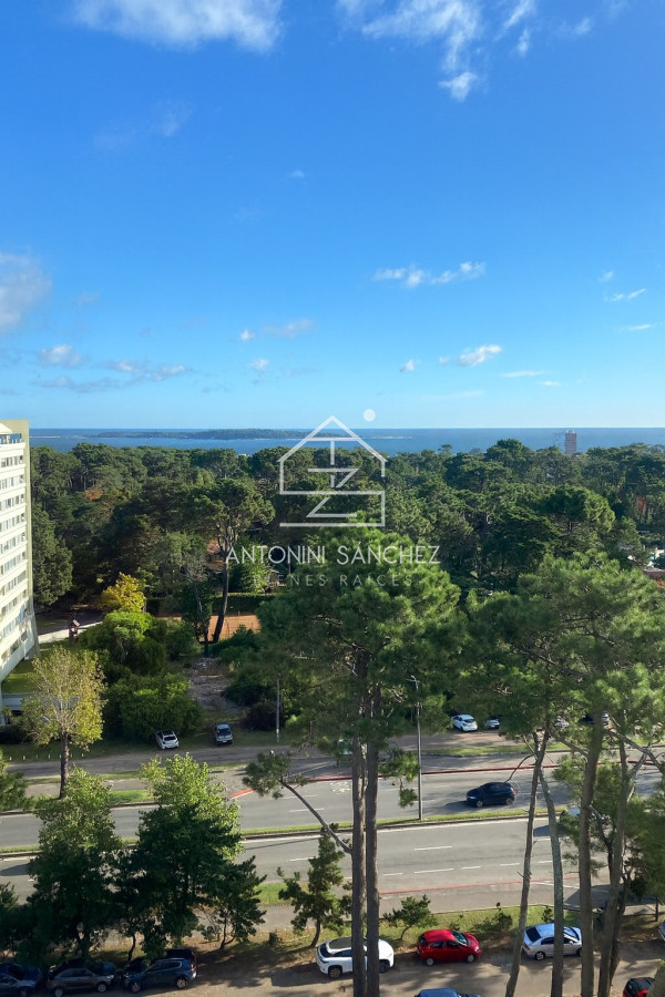 Apartamento ID.2686 - Apartamento en venta, 2 dormitorios Avenida Roosevelt 