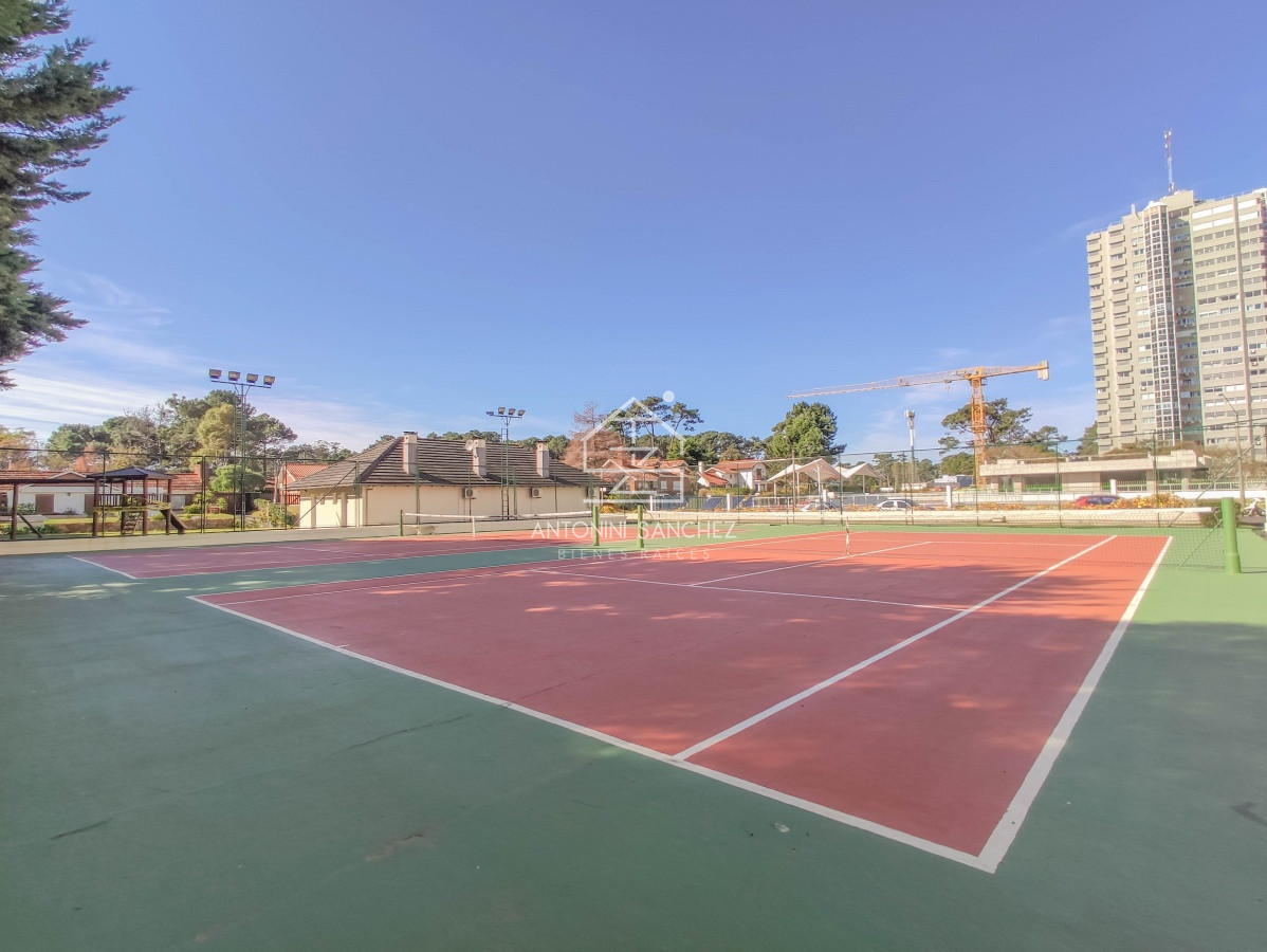 Apartamento ID.2686 - Apartamento en venta, 2 dormitorios Avenida Roosevelt 