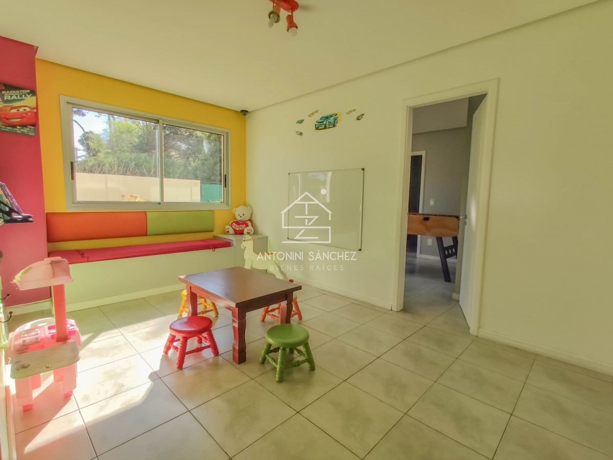 Apartamento ID.2686 - Apartamento en venta, 2 dormitorios Avenida Roosevelt 