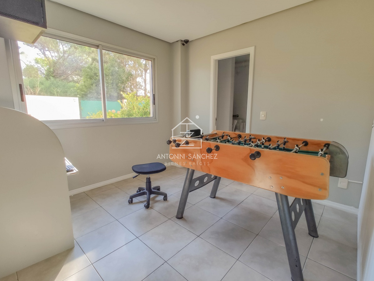 Apartamento ID.2686 - Apartamento en venta, 2 dormitorios Avenida Roosevelt 