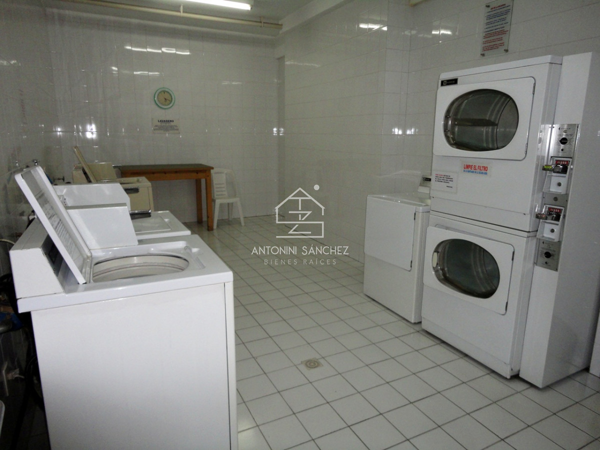 Apartamento ID.2686 - Apartamento en venta, 2 dormitorios Avenida Roosevelt 