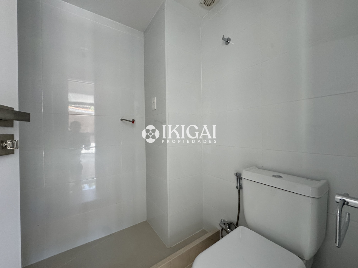 Apartamento ID.193 - Apartamento en venta en Playa Mansa, 3 dormitorios, Punta del Este