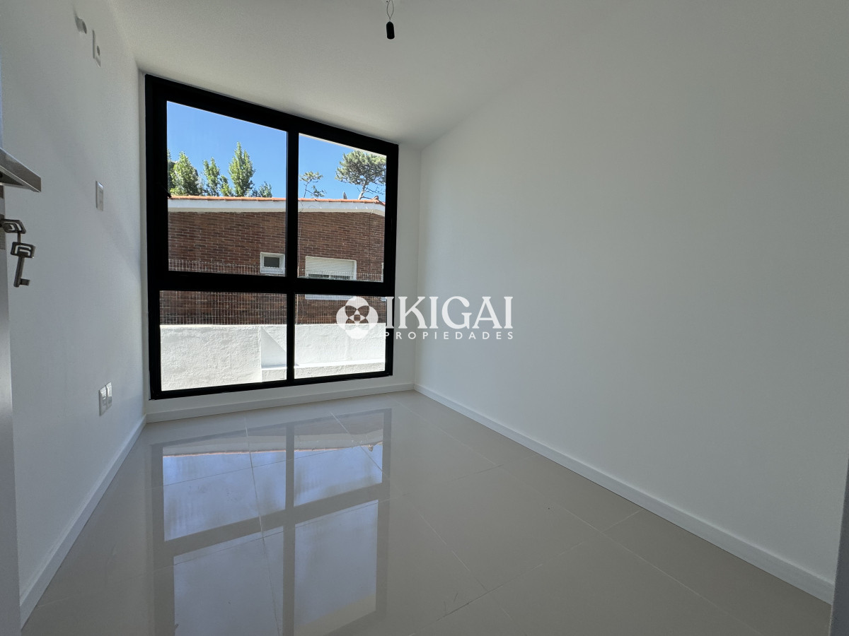 Apartamento ID.193 - Apartamento en venta en Playa Mansa, 3 dormitorios, Punta del Este