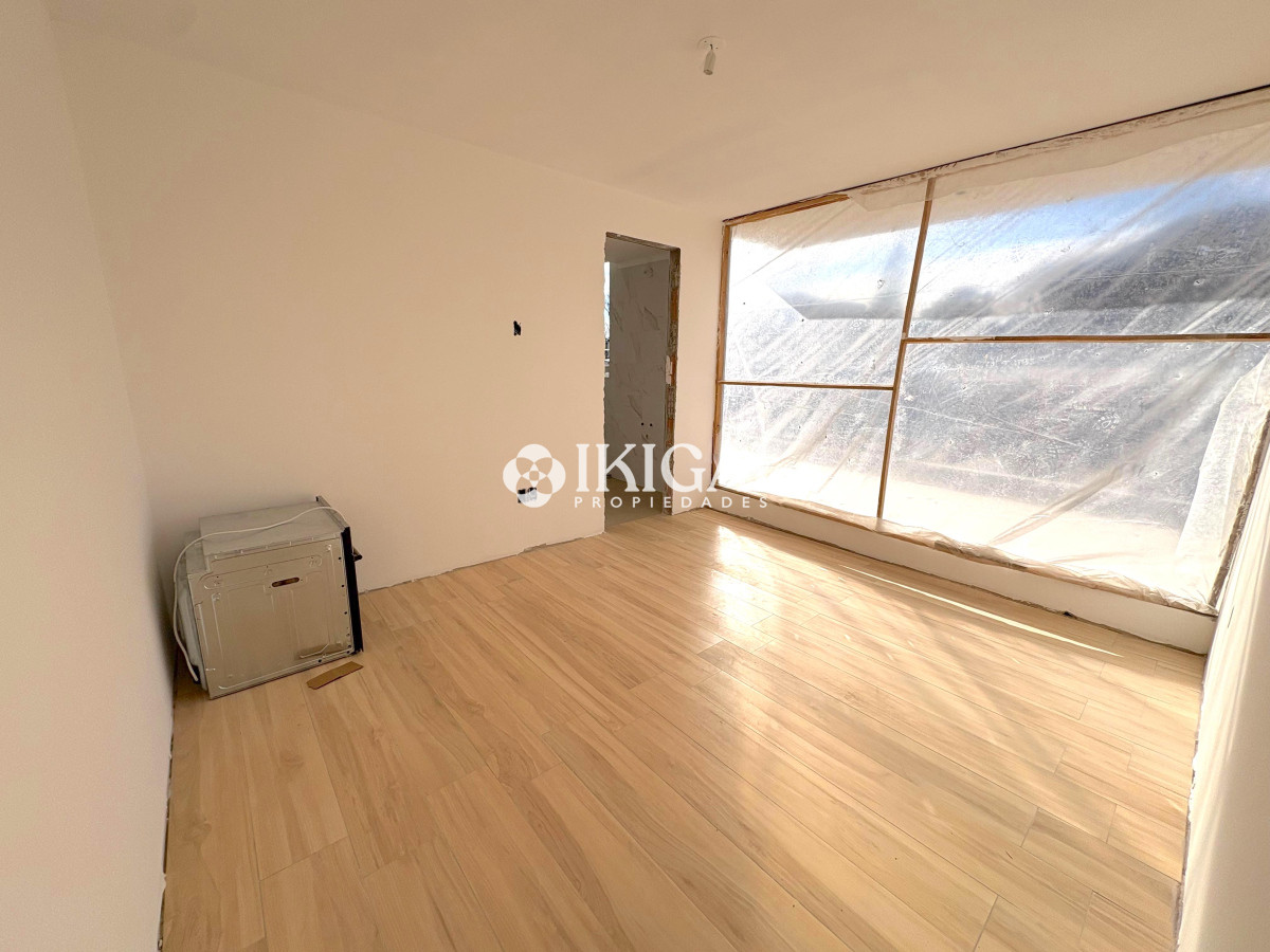 Apartamento ID.696 - Apartamento en venta de 2 dormitorios, Aidy Grill, Punta del Este.